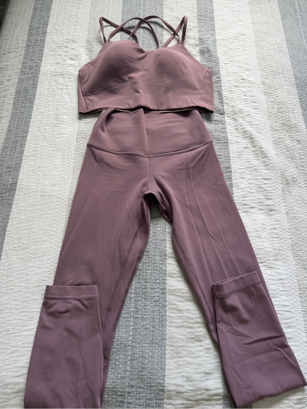 lululemon athletica Mauve High-Rise Pocket Capri Leggings